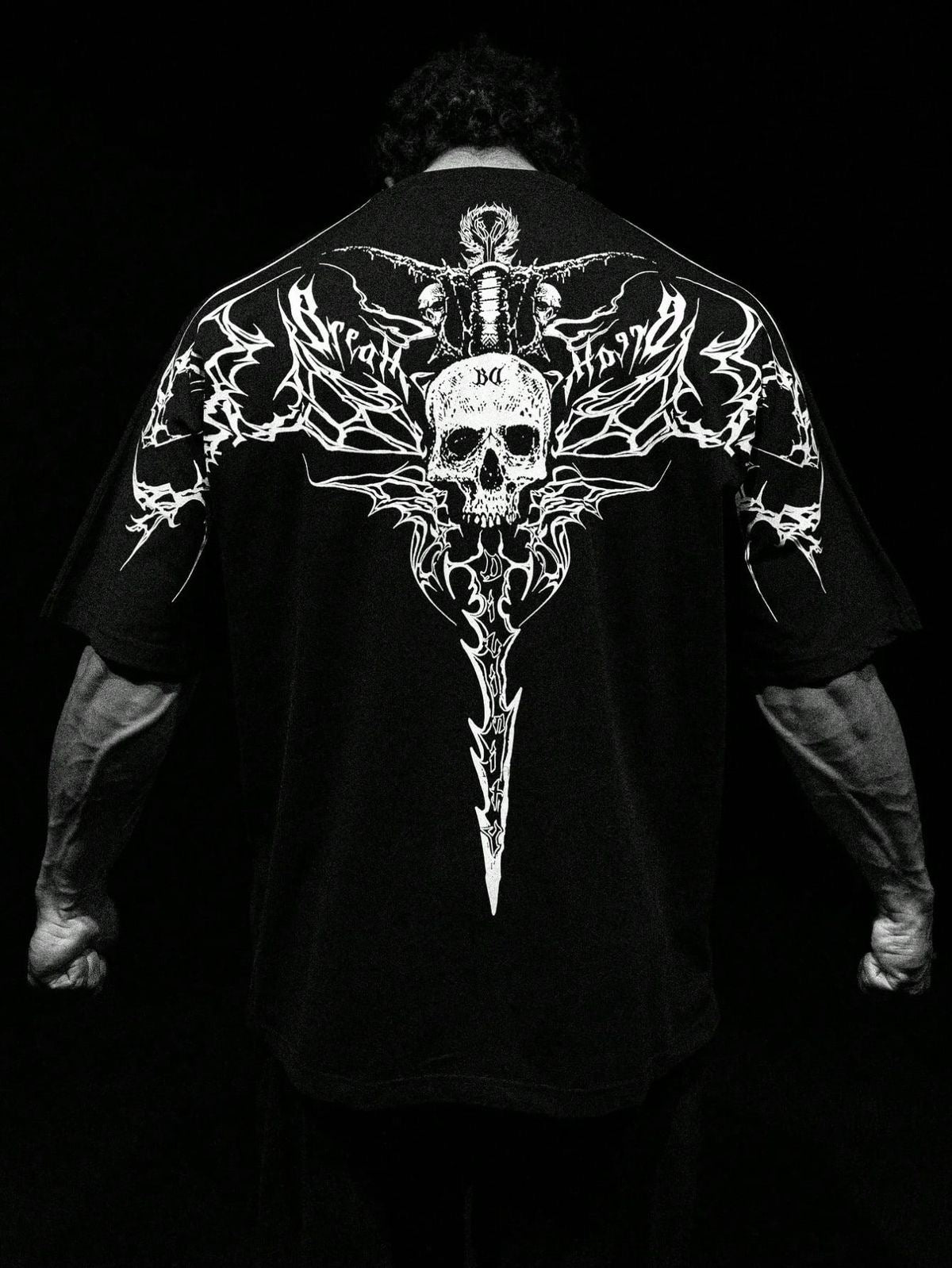 Polo calavera tribal